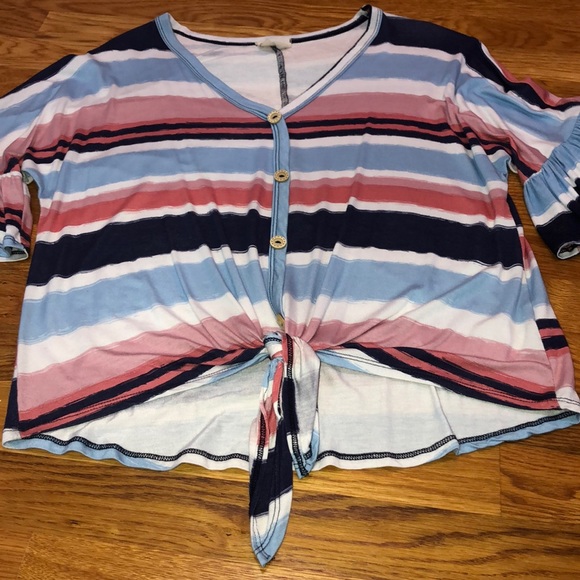 Striped V-Neck Front Tie Top - Picture 4 of 6